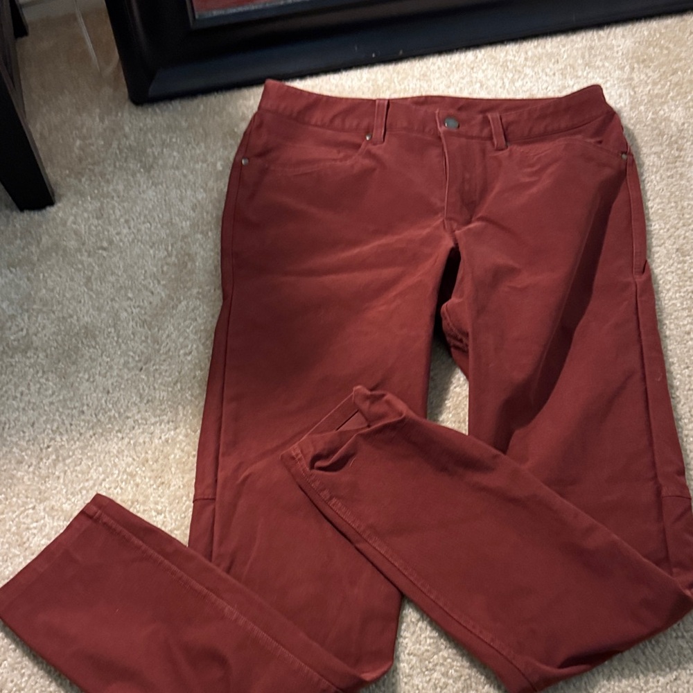 Lululemon Men’s Rust Red Pants